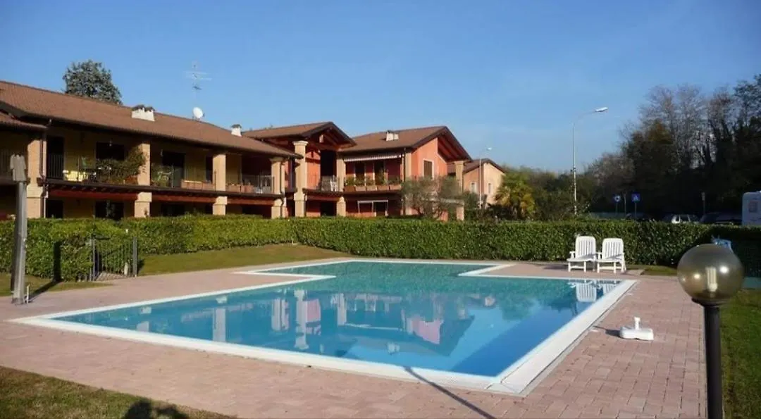 Casa Alena Apartment Peschiera del Garda 0*,  Italy